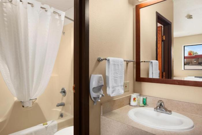 ซูเปอร์ 8 บาย วินด์แฮม โคลัมบัส Hotel Columbus ห้อง รูปภาพ